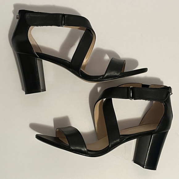 Adrienne Vittadini Black Heels - Picture 14 of 15